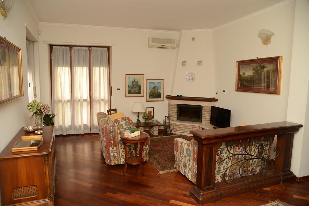 Casa Delle Ortensie Acomodação com café da manhã Alpignano Exterior foto